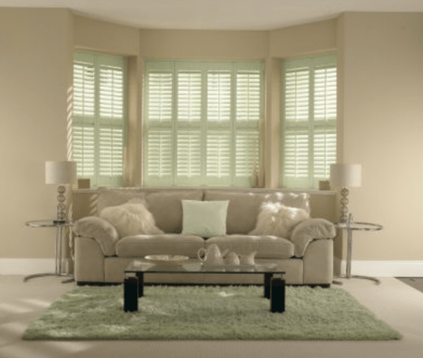 Bay window with blinds