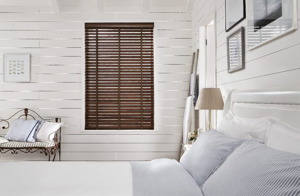 Wood Venetian Blinds Cardiff, Wood Venetian Blinds Bridgend