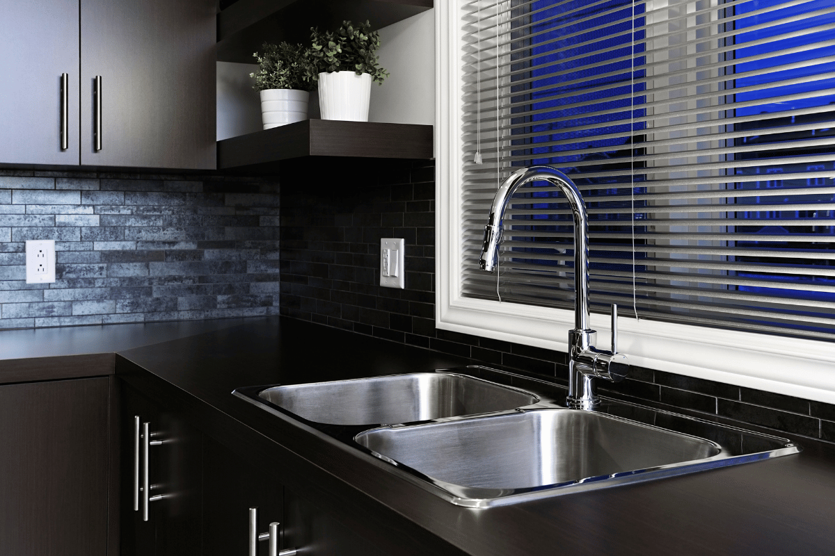 Choosing the Best Type of Blinds For the Kitchen