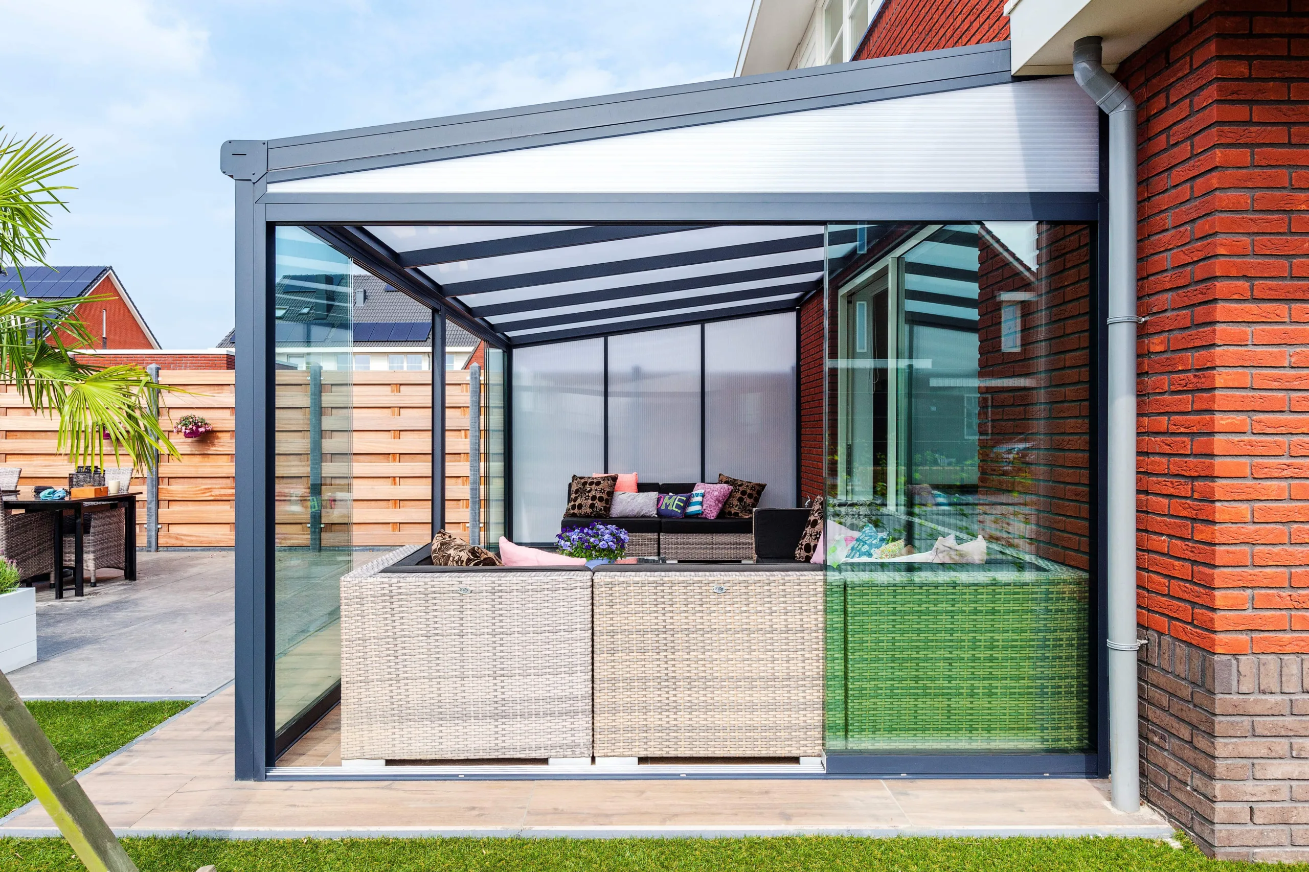 A Buyer’s Guide to Choosing the Perfect Awning for Your Home